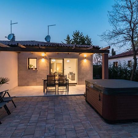 Apartmani Noa I Natali Kaldanija Экстерьер фото