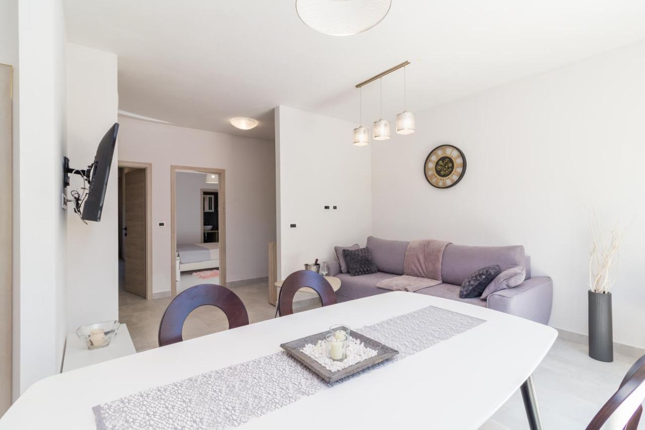 Apartmani Noa I Natali Kaldanija Экстерьер фото