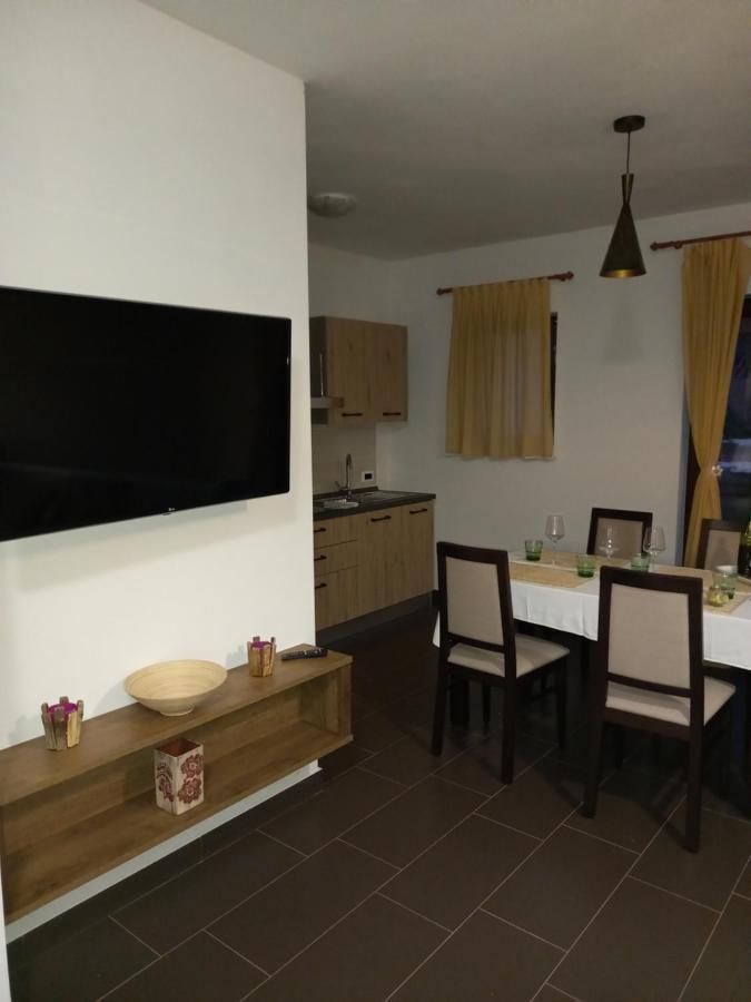 Apartmani Noa I Natali Kaldanija Экстерьер фото