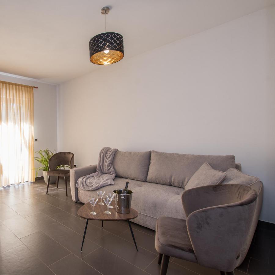 Apartmani Noa I Natali Kaldanija Экстерьер фото